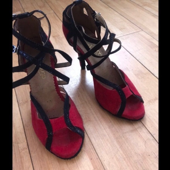 Dramatic Dripping Blood Red Ruby Suede Salsa Shoes Delicate Preloved - Picture 8 of 13